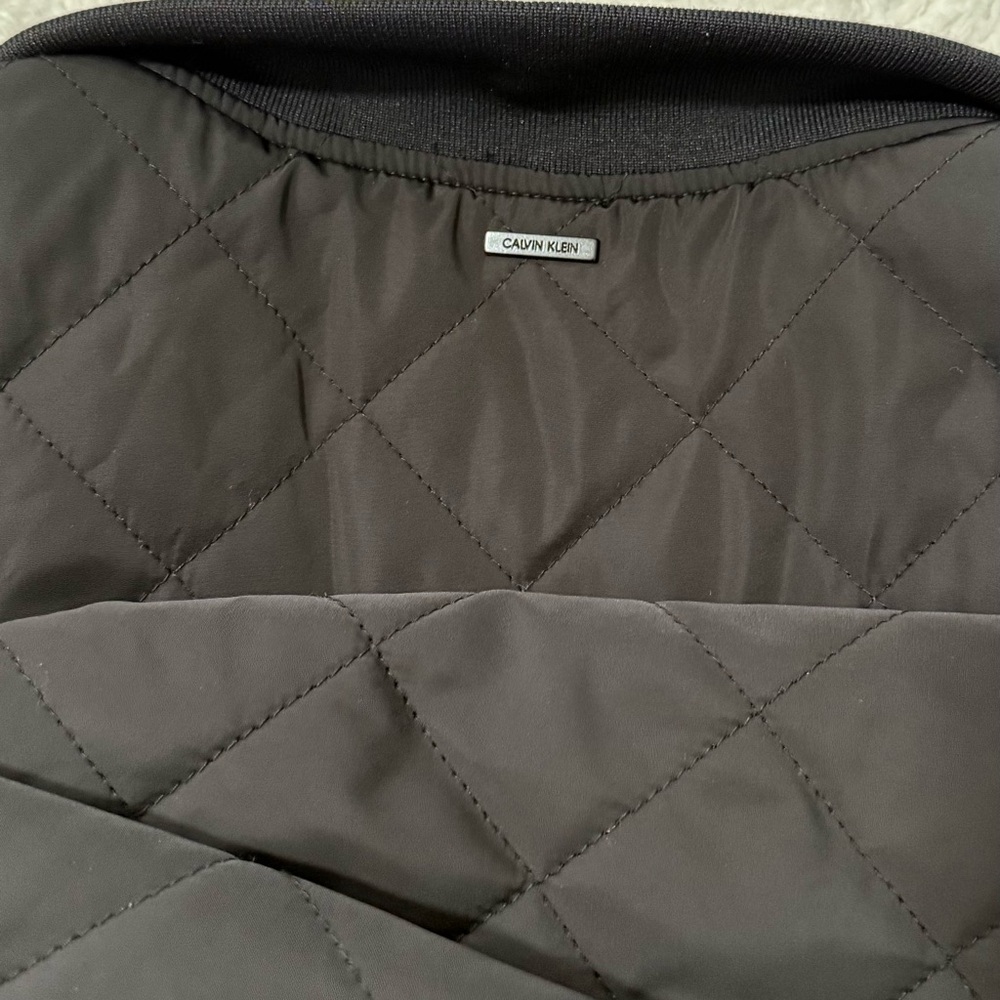 Calvin Klein Men's Black Quilted Bomber Jacket - Picture 7 of 9